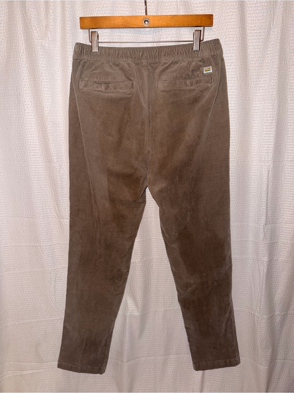 Vuori Optimist Corduroy Pants Men’s Large Like New Minimalist Athleisure - Picture 8 of 9
